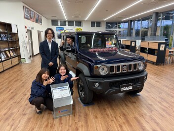 ジムニーノマドの展示車がやってきました！！！